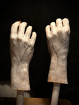 Valak hands