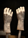 Valak hands