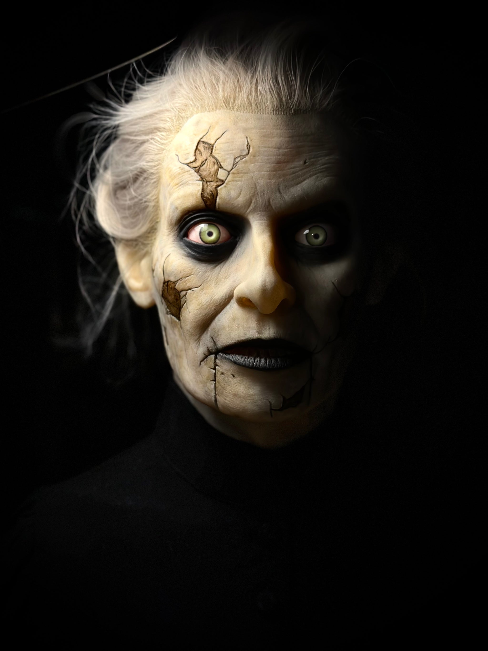 Sculpture artist / Horror, creatures, characters / BLACKAPPLEFX – Black ...